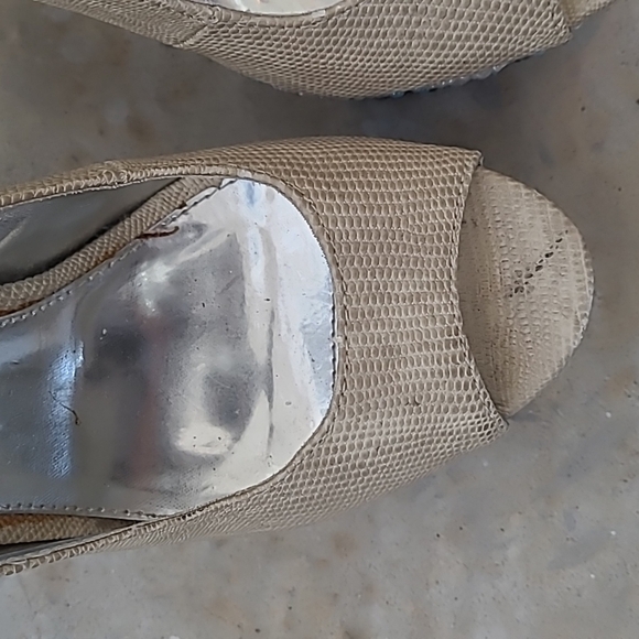 Kenneth Cole Reaction Platform Beaded Peep Toe Slingback High Heel - Picture 7 of 8